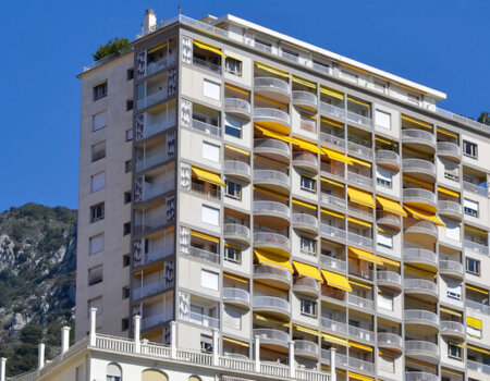 2 PIECES PLACE DES MOULINS