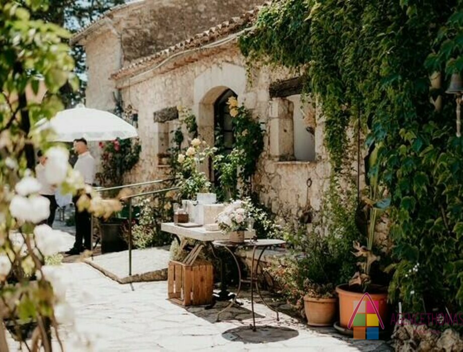 HÔTEL RESTAURANT DE CHARME EN PROVENCE