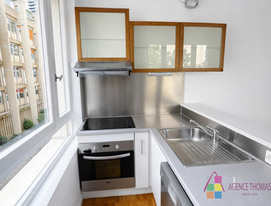 2 PIECES PLACE DES MOULINS