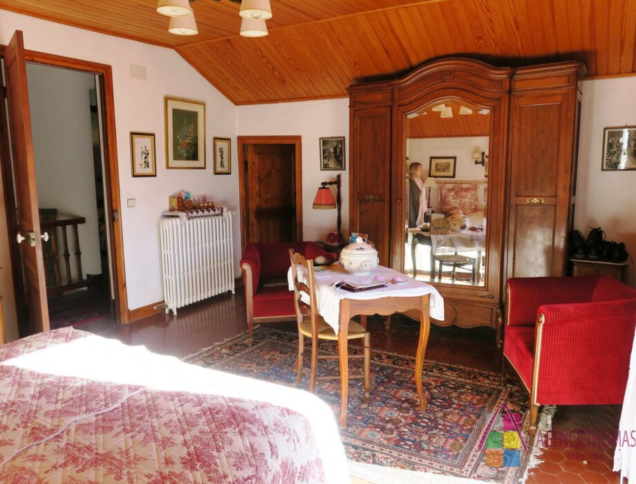 Maison Familiale avec Terrain et Vue Panoramique - Opportunité Unique