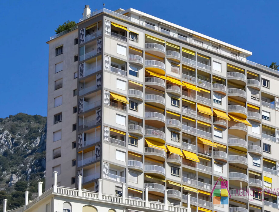 2 PIECES PLACE DES MOULINS