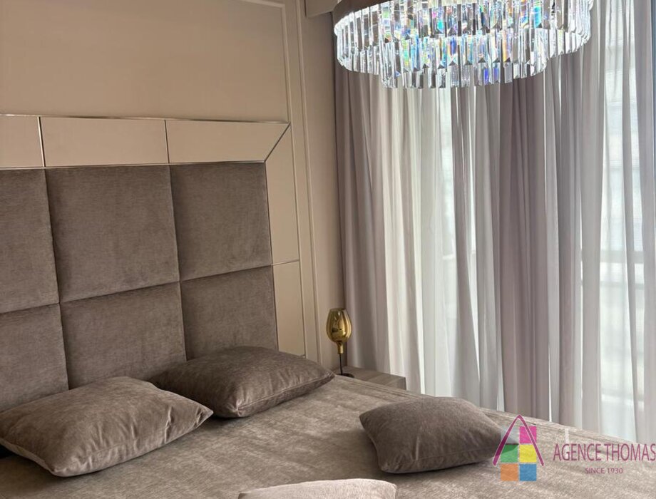 Élégant studio clé en main avec balcon et aperçu mer