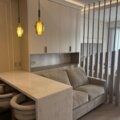Élégant studio clé en main avec balcon et aperçu mer